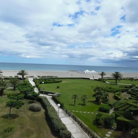 Apartment Face Avec Parking Prive, Canet-plage - Fr-1-750-69